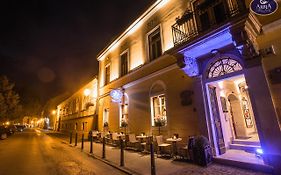 Arbia Dorka Heritage Palace
